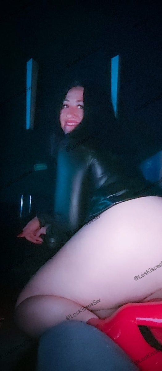 LosKissesSW's tweet photo. La de cosas que se pueden hacer en el cine con la personas 👥 indicadas 😈😈 https://t.co/h95A6EAB5v