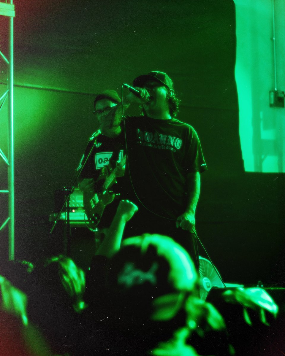 losfestivalers's tweet photo. @camichesmx presentando "El dolor de lo irremediable" en el @MultiforoAlicia 🤙
Energía pura saliendo de este recinto ⚡
📷 @sebas_hilari
#concierto #conciertos #cmxm #conciertoscdmx #conciertosmexico https://t.co/dOMudSEPK5
