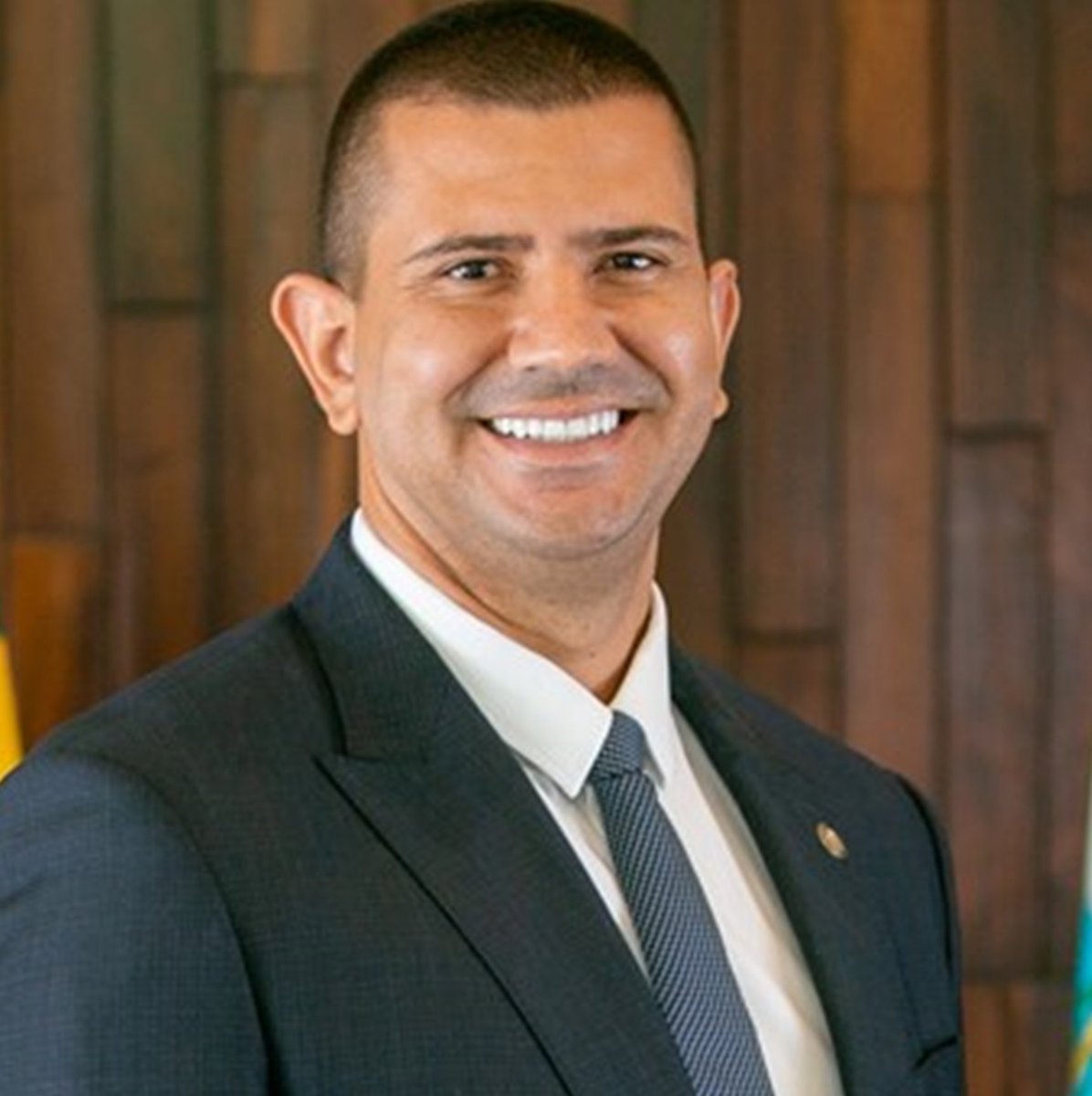 poponze's tweet photo. Douglas Ruas (49,31%) e Eduardo Paes (42,72%) disputarão o segundo turno das eleições para o Governo do Rio de Janeiro. https://t.co/j5lEZgyvXx