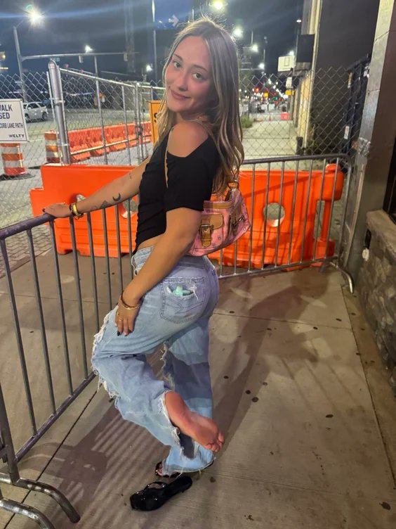 annbbygurl's tweet photo. I just received My attentionfrom Anonymous via Throne. Your welcome https://t.co/DO02ID00Y5 #Wishlist #Throne https://t.co/G2wfTlb1Uo