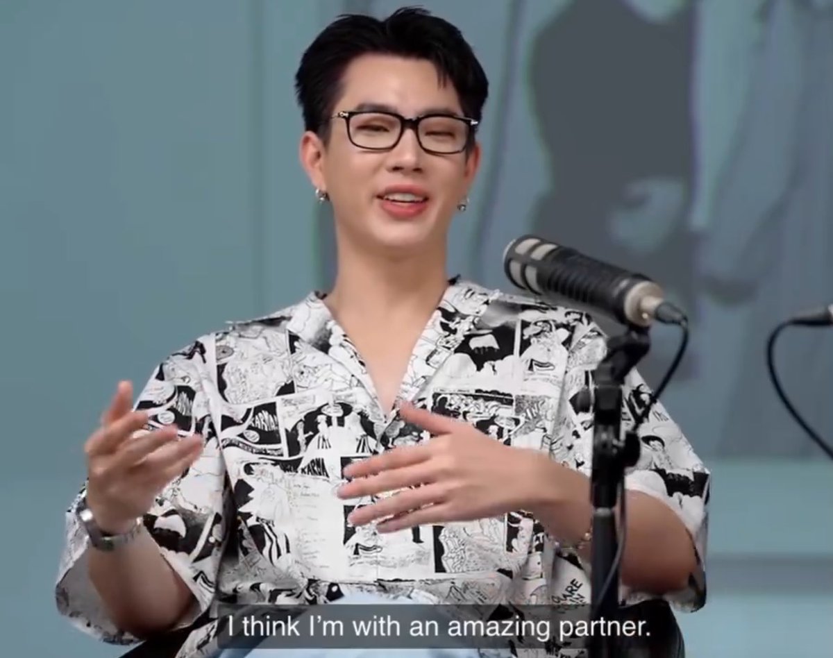 jumpapol's tweet photo. “partner for life” he said https://t.co/dgMS33Yict