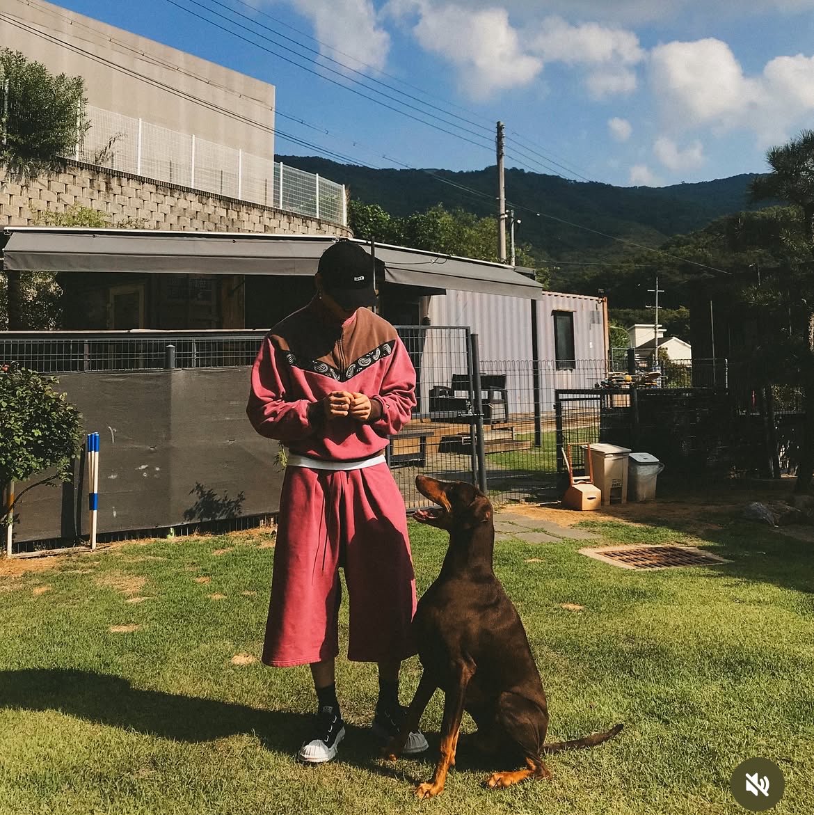 rainbowbts's tweet photo. E TEMOS DUMP DO JUNGKOOK COM O BAM OBRIGADA POR SALVAR MINHA NOITE JK 😭😭😭 https://t.co/jbQ0wDfwHo