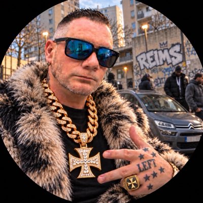 JS4nch3ze's tweet photo. #NouvellePhotoDeProfil https://t.co/uIuB5C2ixo