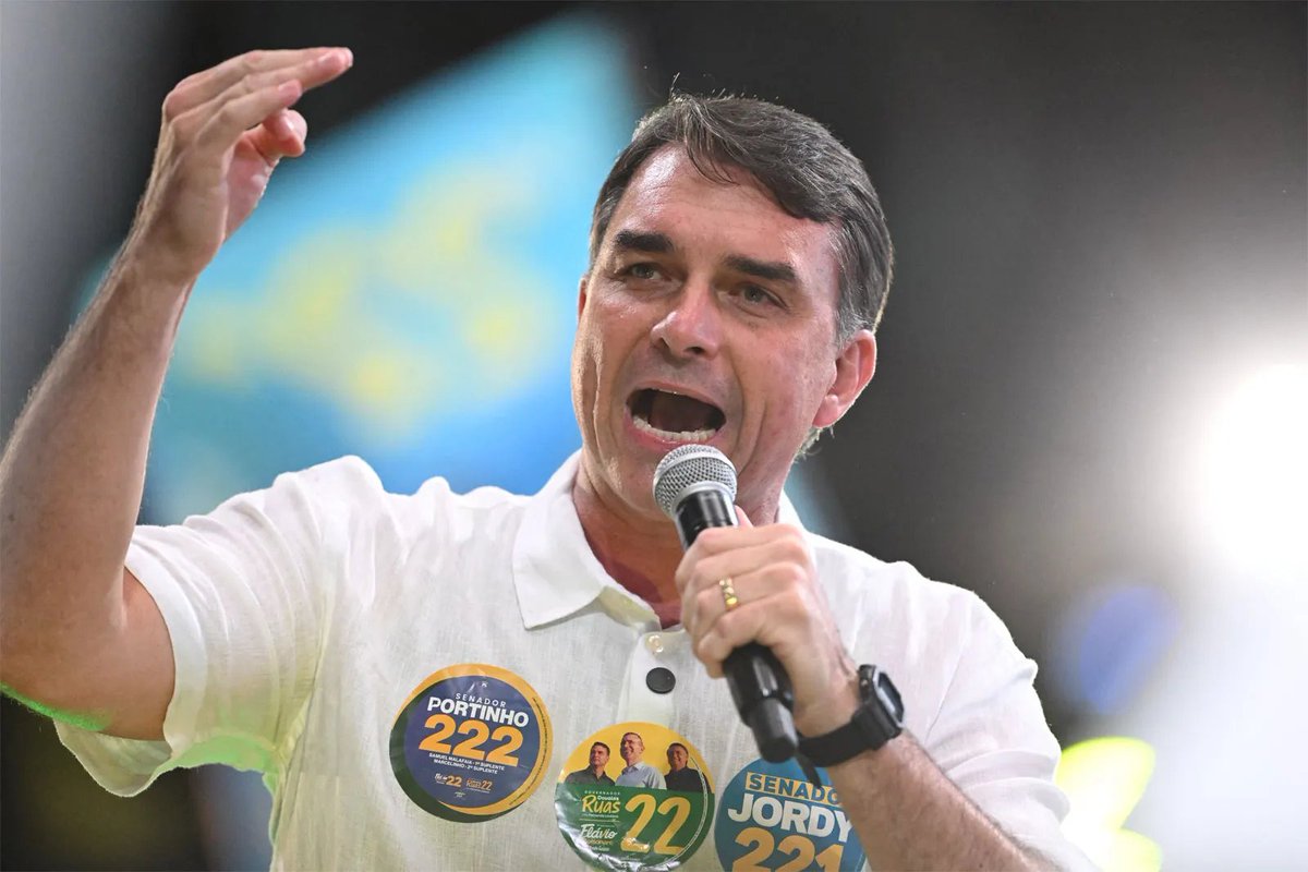 BasilTheGreat's tweet photo. 🚨BREAKING: Flávio Bolsonaro has WON the first round of the Brazilian Presidential Election

Lula the Communist lost by 3 MILLION VOTES

🇧🇷 Let's Go Patriots 🔥 https://t.co/IchQaY6eSq