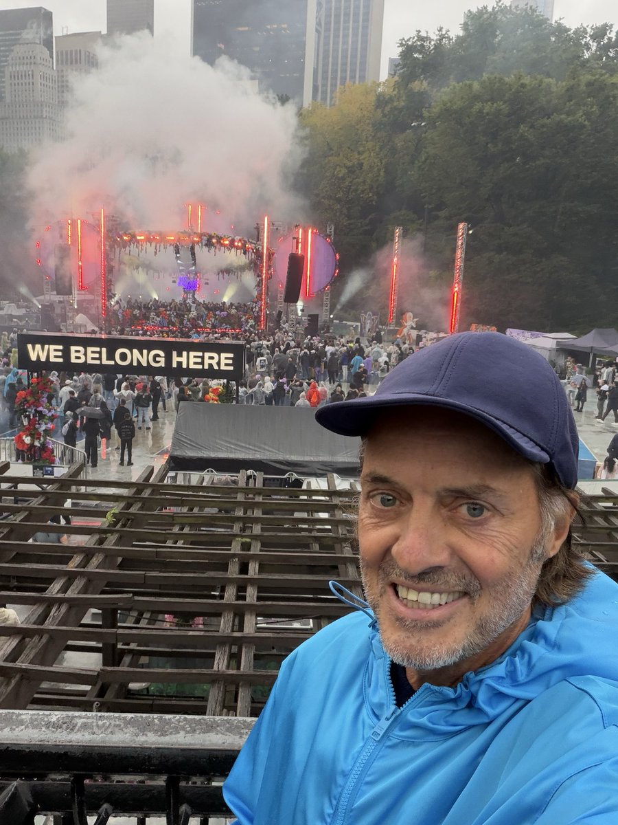JohnLegere's tweet photo. I don’t know if I’d call this resting…but at least I’m not running! Chrissy and I are having a blast at We Belong Here! https://t.co/fSzEQiC9wz