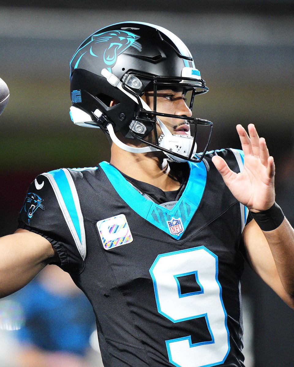 Let's do some Sunday Night Football ✨

@​DETvsCAR – 8:20pm ET on NBC/Peacock
Stream on @​NFLPlus 
 [📷](https://pbs.twimg.com/media/HT01ayFXcAAOyc8.jpg) [📷](ht
