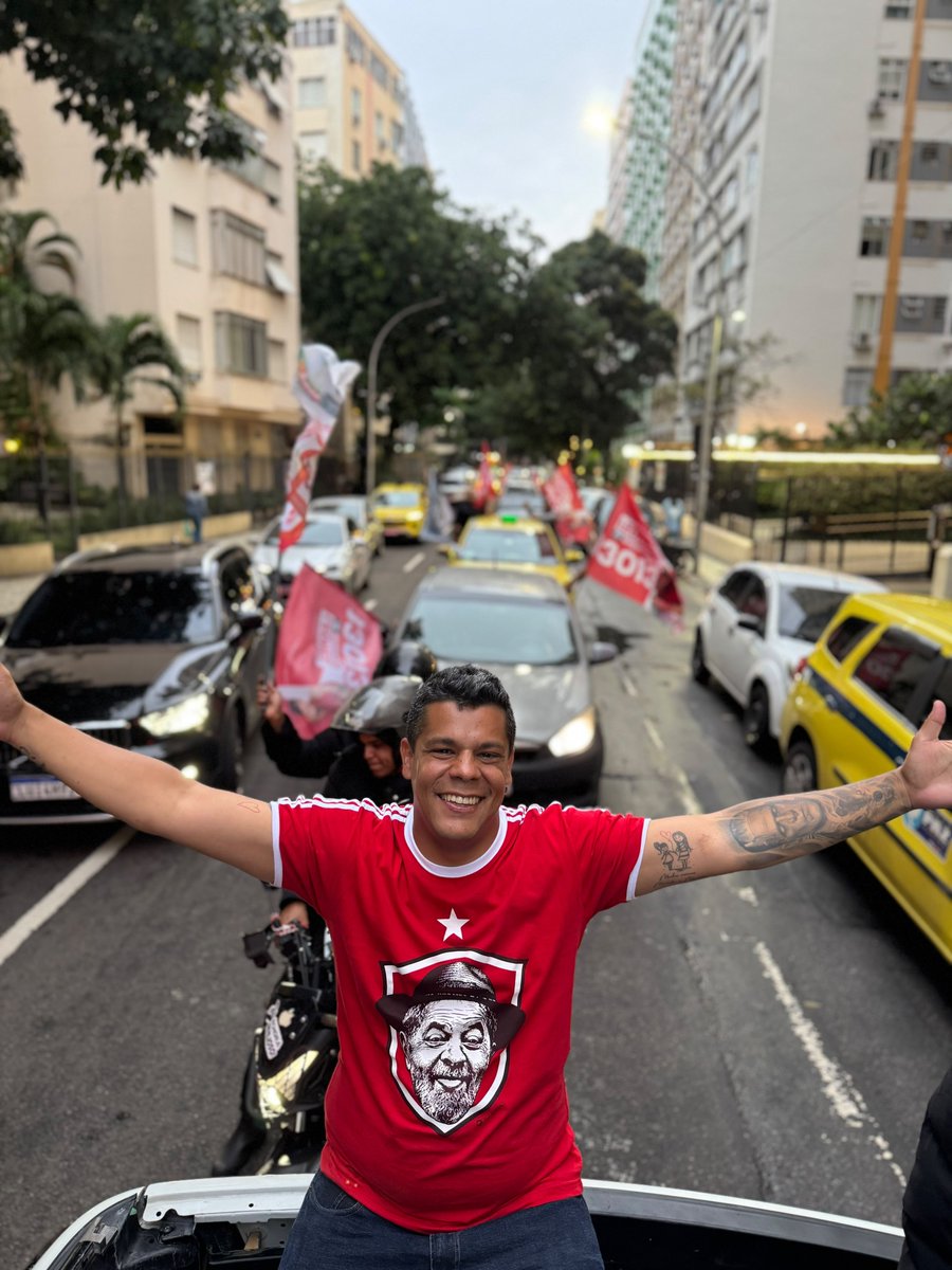 leonelquerino's tweet photo. COMPLETAMENTE ELEITO! Agradeço a todo mundo que votou, fez campanha, apoiou, torceu! 

Agora quero seu apoio pra combater a extrema direita na Alerj! Sem desânimo, a luta é dura mas a gente é brabo!

Até que o último de nós vença! https://t.co/x9Gaf9LHNc