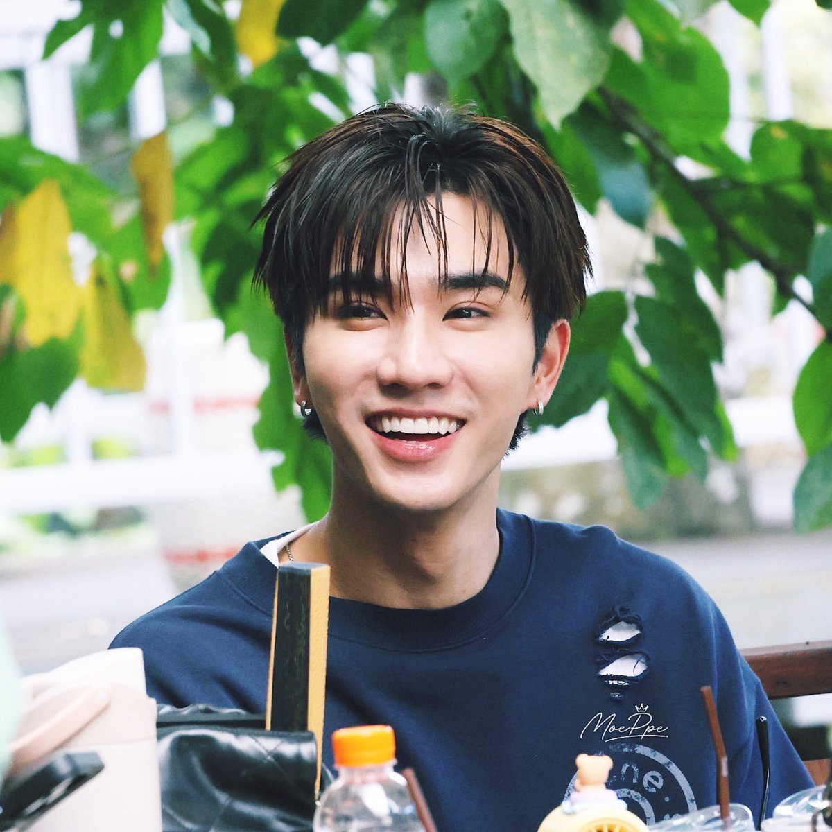 camilla_0510's tweet photo. let’s start our day with a little smile 🌷☀️✨

PERTH PAIAEW CHIANGMAI

#DrAllyinCNXwithPerth https://t.co/h6yBZh7mFb