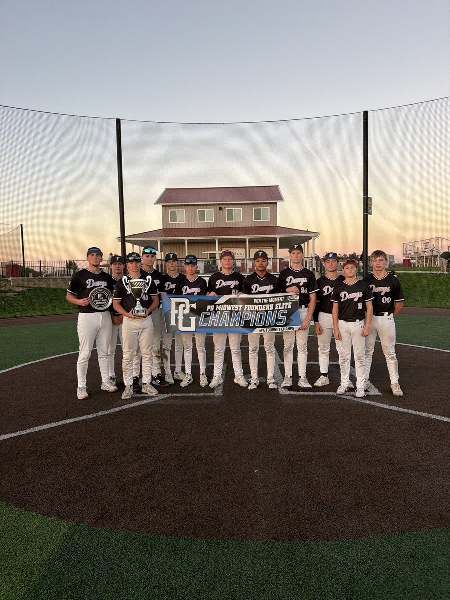 3TsBaseball's tweet photo. 16u Dawgs win @IowaPG MW Founders tournament in high score 14-11 Championship game to finish 4-0

DOTW
@TommyWhite61070 CG SO + 5Hs 3RBI
@wyatt_jay86287 CG SO 11Ks (MVpitch)
@ryan_kepley 5IP 1ER + 2HRs 2B n 7RBIs in championship
@adam_slife 7Hs 2 2Bs and 6RBI

@ToranShahidi3Ts https://t.co/68L7JDqfej