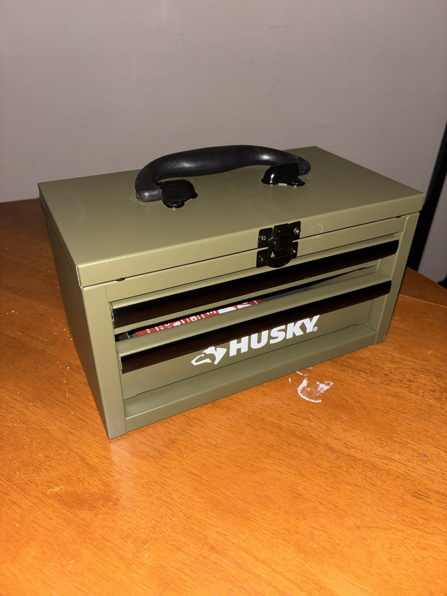 TootLombardi's tweet photo. For $19.99, you can have a mini husky toolbox to put your weed in https://t.co/vHVfM0xcAz