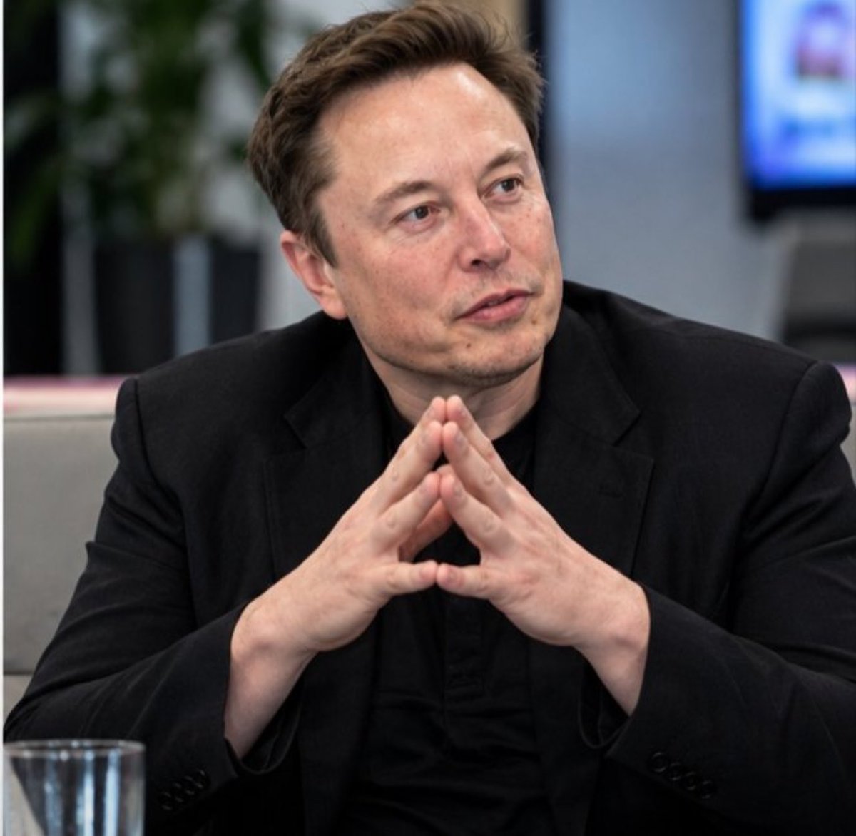 Ceoofteslaviwb's tweet photo. Your honest opinion matters!

Where do you stand on Elon Musk today?

🅰️ I still support him 👍
🅱️ I don’t support him 👎

👇 Choose A or B! https://t.co/Thw9hP9aWs
