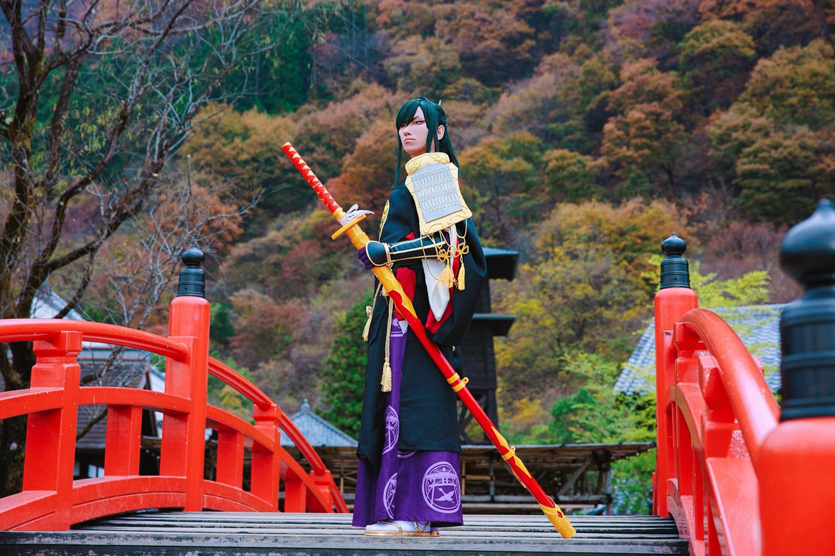 mochico_chan_'s tweet photo. やるにしても時間がかかるので、一旦過去の太郎太刀のコスプレを眺めてした気になり、心の準備を進めるの回 https://t.co/62Xnc4U7hy