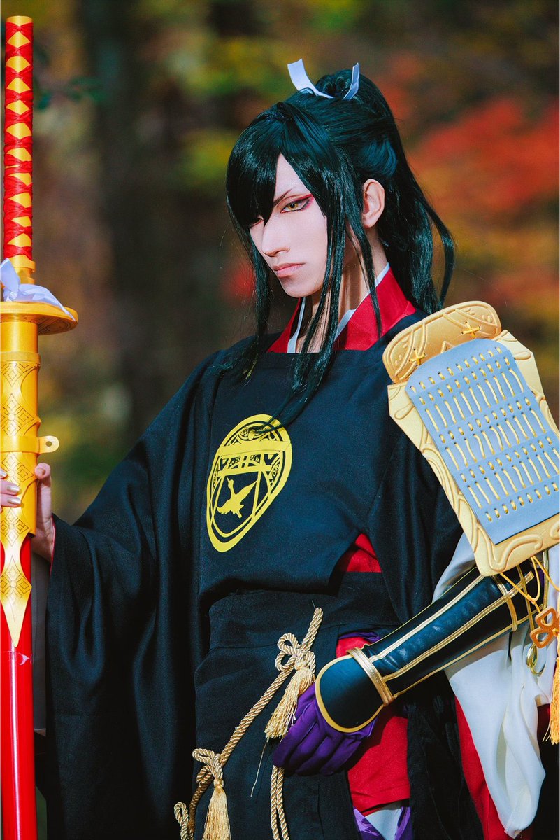 mochico_chan_'s tweet photo. やるにしても時間がかかるので、一旦過去の太郎太刀のコスプレを眺めてした気になり、心の準備を進めるの回 https://t.co/62Xnc4U7hy