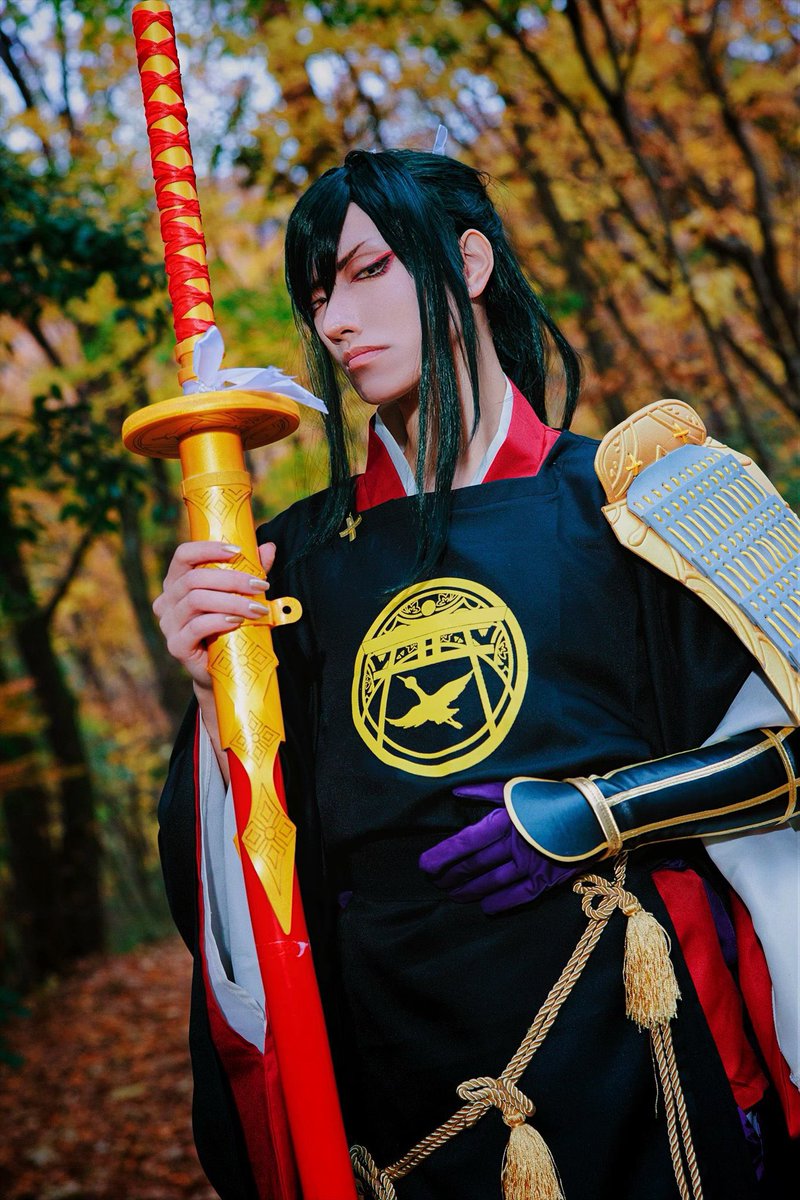 mochico_chan_'s tweet photo. やるにしても時間がかかるので、一旦過去の太郎太刀のコスプレを眺めてした気になり、心の準備を進めるの回 https://t.co/62Xnc4U7hy