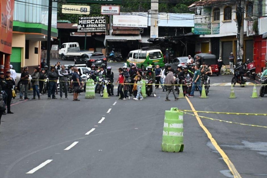 Prevén alta carga vehicular el lunes por cierre de puente en San Miguel Petapa