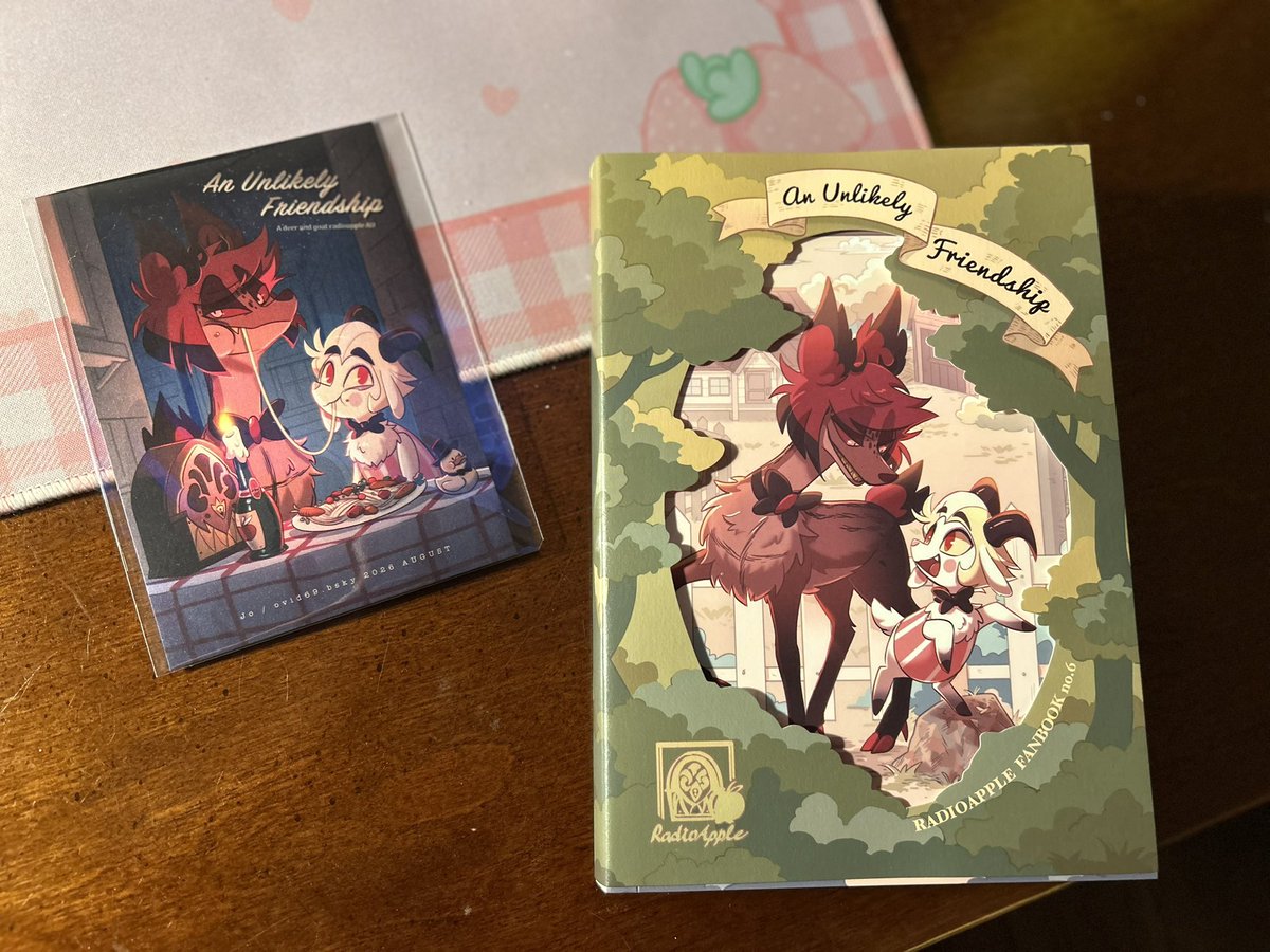 SkeletonVexii's tweet photo. ITS FINALLY HERE!!!!📻🍎

@TonyxsteveStony thank you so much for this!! 

Also I added a little decoration to my card✨ https://t.co/mPYRHDk7Fh