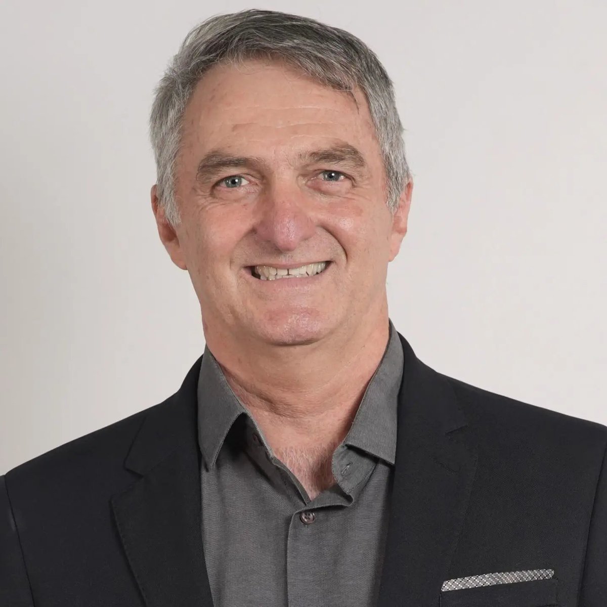 updatecharts's tweet photo. 🚨 Renato Bolsonaro (PL) é ELEITO como DEPUTADO FEDERAL por São Paulo. É a primeira vitória ao congresso do irmão caçula do ex-presidente Jair Bolsonaro. #Eleições2026 https://t.co/h1Hpfd3aap