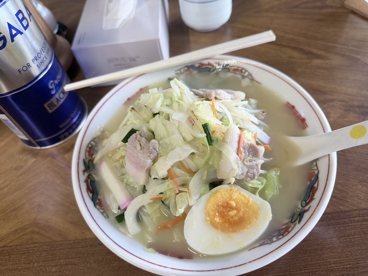 Room303state's tweet photo. 朝の歓楽街でちゃんぽんを食う https://t.co/Fs6df5CRy4