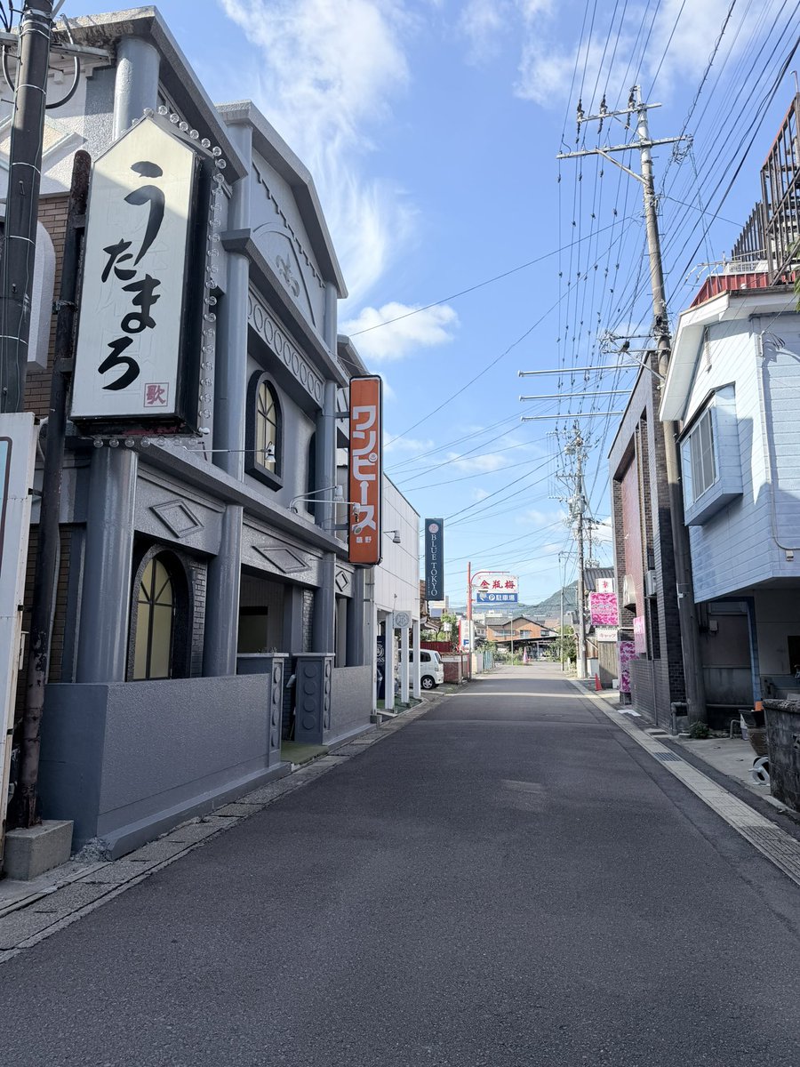 Room303state's tweet photo. 朝の歓楽街でちゃんぽんを食う https://t.co/Fs6df5CRy4
