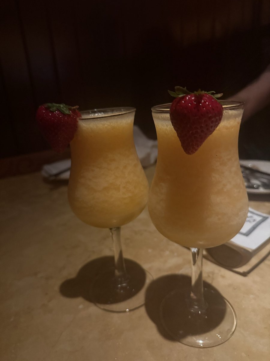 Dccg_1's tweet photo. Miss summer already https://t.co/ZmbJr6pZbl