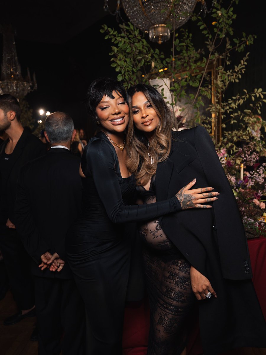 wavecheckers's tweet photo. Ciara in Paris with Gunna, La La &amp; LUDMILLA 🔥 https://t.co/FoRMYe6ilL