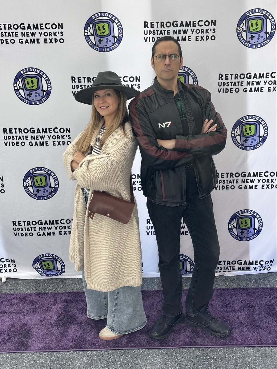 Mark_Meer's tweet photo. Thanks to my @masseffect cast mates @jhaletweets Peter Jessop & @missalihillis, @CTBsocial, the staff and volunteers at @RetroGameCon, and all the fans who attended for a great weekend in Syracuse!
#RetroGameCon #MassEffect #CommanderShepard https://t.co/wm1CD9fxIu