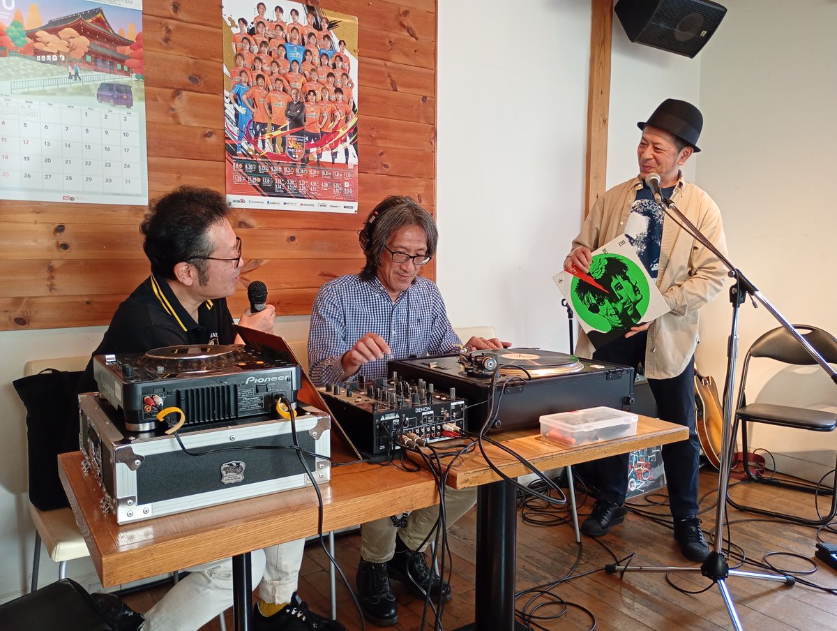 oreganocf's tweet photo. 10/3ディスク・オリヴァのイベント、沢山の方にご来場いただきました！オリヴァの思い出を共有し、レコードを聴き、ライブありと内容盛り沢山☺️
ありがとうございました✨ https://t.co/NbelTQ4yrL
