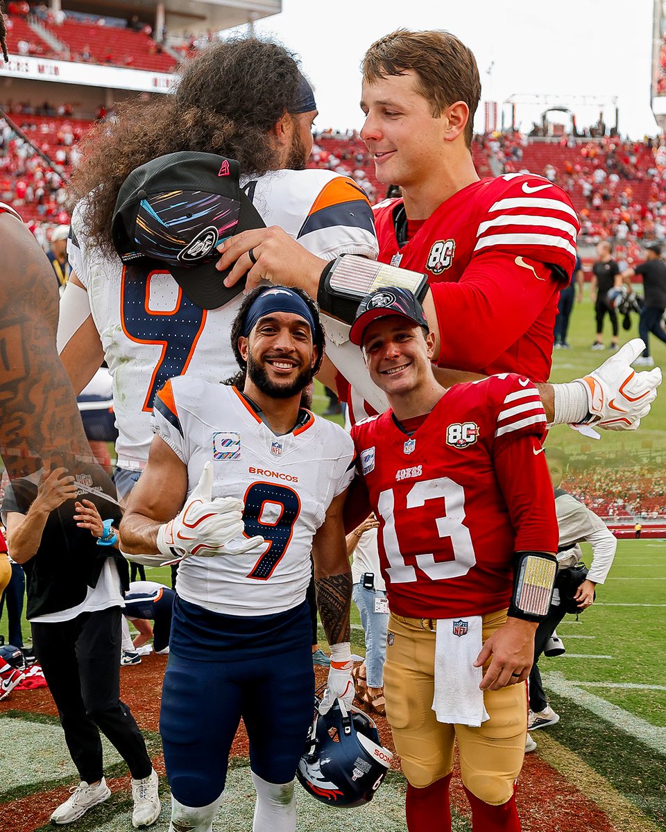 49ers's tweet photo. Game respects game 🤝 https://t.co/2Pz0oGsATw