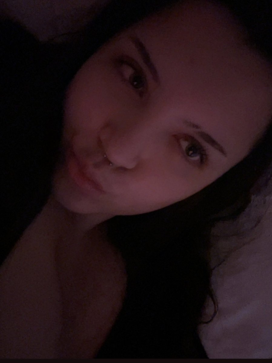 lilkittibrooki's tweet photo. no makeup vs makeup #ikimdointhesamefacedontgetmadoriWILLbewet https://t.co/tnkOlqb6SB