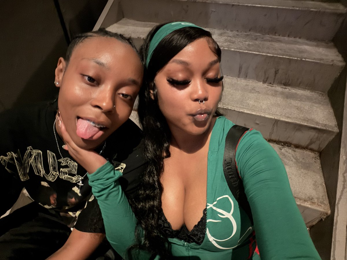 thatsjustzoe's tweet photo. My 💚 https://t.co/oI4Dg84PIZ