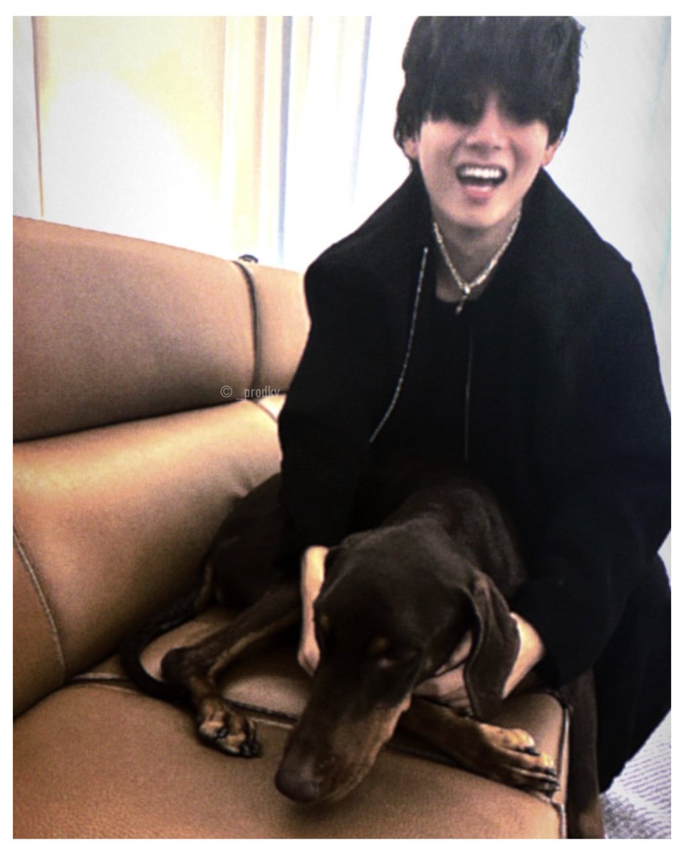 _prodkv's tweet photo. with bam. 💘 https://t.co/cb7eksmZ6U