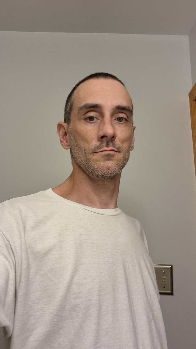 ryry796196's tweet photo. #SelfieSunday https://t.co/sDFumrBwlr