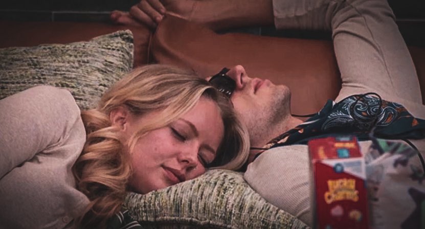 prplburner's tweet photo. Opening feeds after two days off and seeing them in the hoh room was genuinely better than drugs #bb28 https://t.co/UXZyhUEQS2