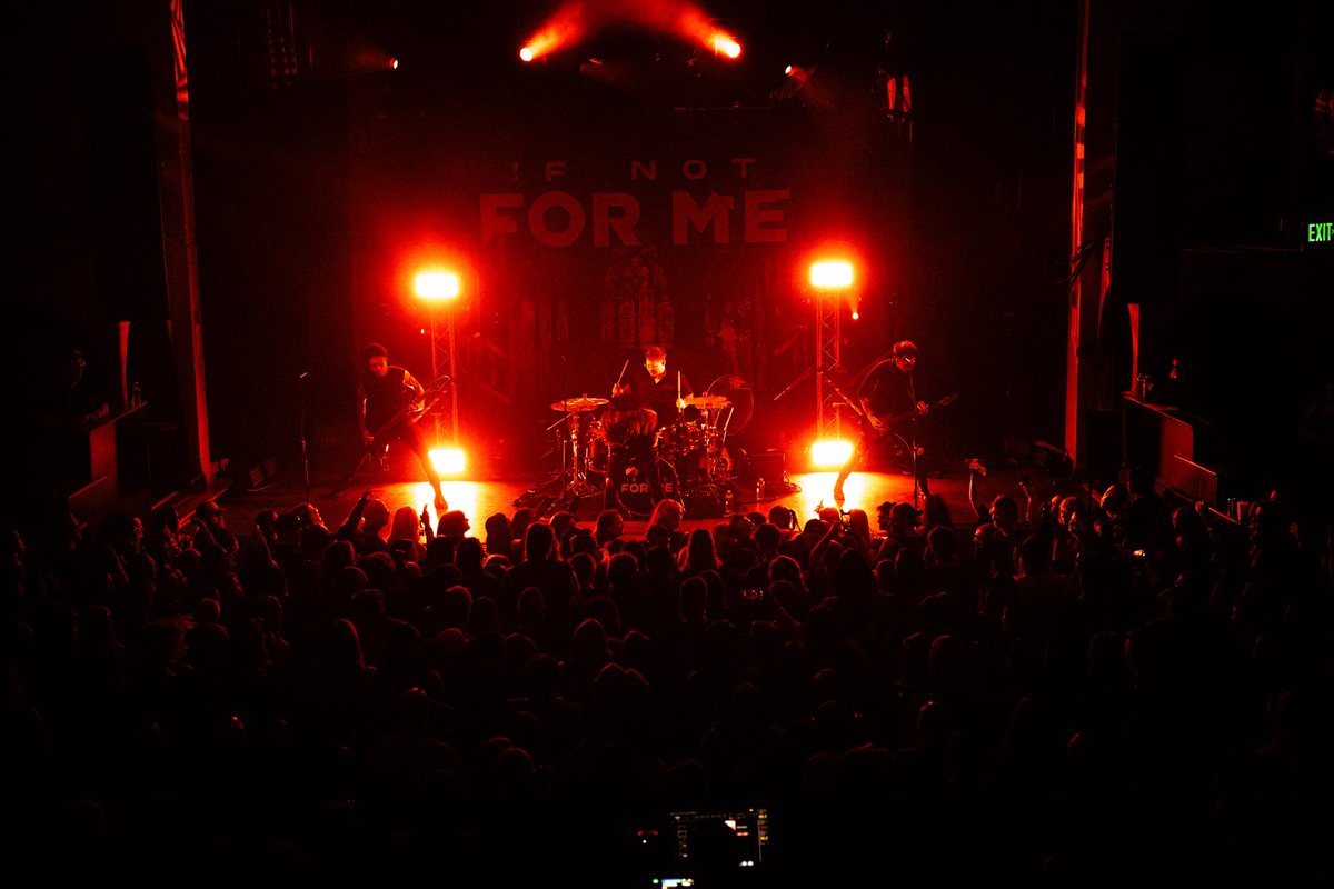 IfNotForMeBand's tweet photo. So many huge shows and sell outs on the I Don’t Belong Here Tour. Let’s make this back half just as massive. 🙌

🎟️ link in bio. https://t.co/XYdMmiAJdq