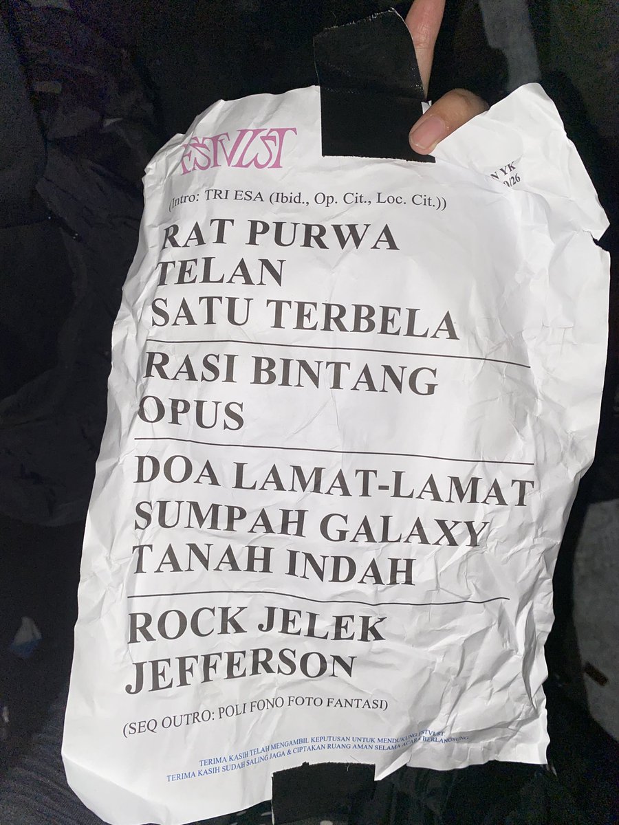 Arrvietty's tweet photo. suwun bapak bawakan telan semalam! https://t.co/UypC8LKuww