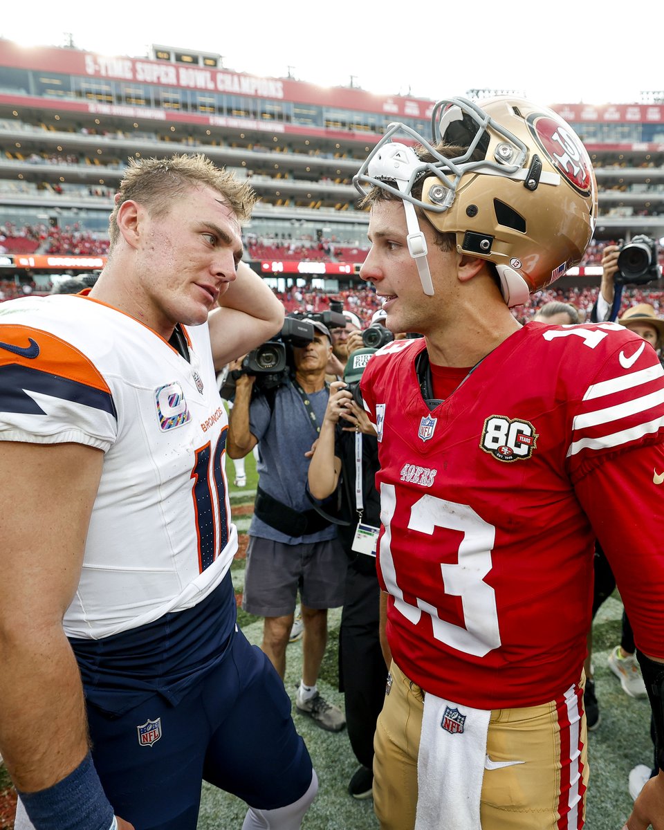 49ers's tweet photo. Game respects game 🤝 https://t.co/2Pz0oGsATw