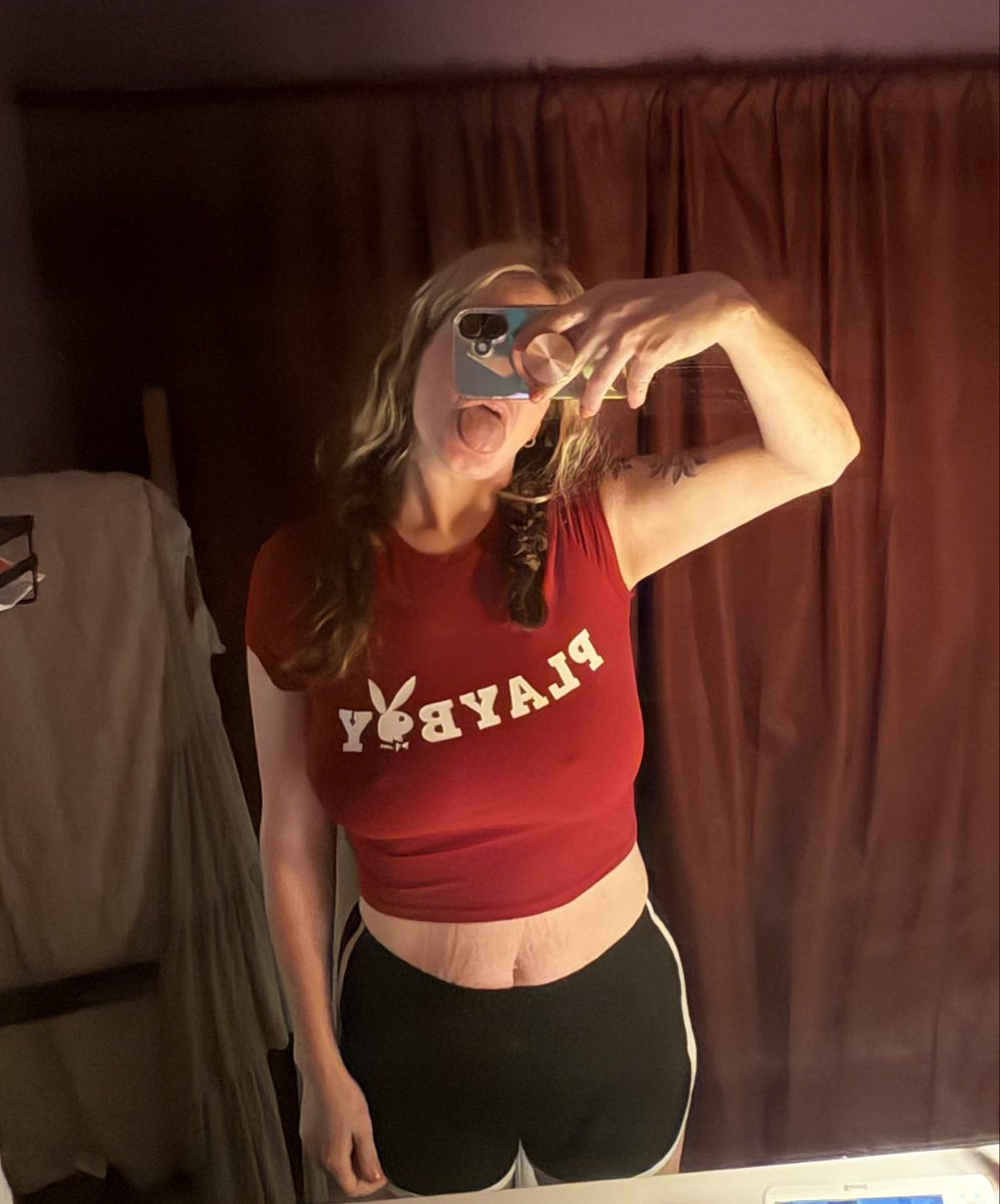 GoddessJ_mia's tweet photo. have such a good night ;) 

#Subs #SubTribute #rewards  #brat https://t.co/6O9PB8aW0u