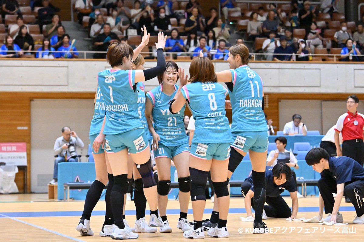 kurobeaqua's tweet photo. #富山グラウジーズ のみなさん、開幕戦勝利おめでとうございました🏀🤝🏻🔥

／
24日・26日はYKK APアリーナでグラウジーズ🏀
25日は黒部市総合体育センターでアクア🏐🔥
＼
グラブーのみなさんの力を、ぜひアクアにも貸してください！🩵

25日はぜひ黒部へ！！🙌🏻🔥

 #KUROBEアクアフェアリーズ富山 https://t.co/3HfrAOi2Rx