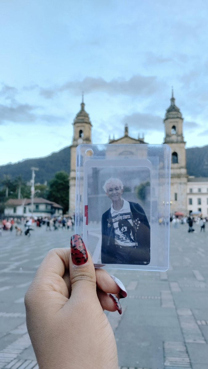 banqtanies's tweet photo. chao boragotá gracias por tanto 😭 https://t.co/sIIbJX6BDL