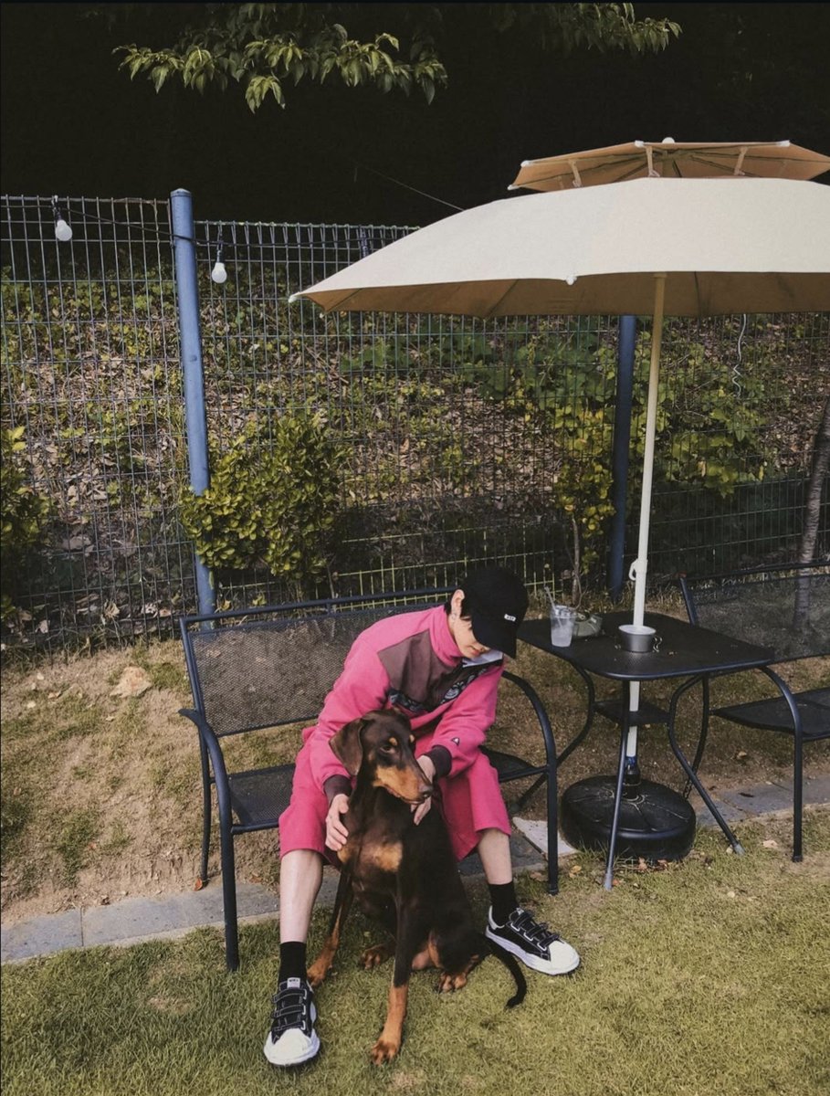MariaLachimolal's tweet photo. Jungkook actualizó desde la cuenta de Bam tambien luego de un año 🥹🥹

(Jungkook recuperando la cuenta de Twitter y la cuenta de Bam en Bogotá, Colombia, si que si) https://t.co/b2hAoGcZbG