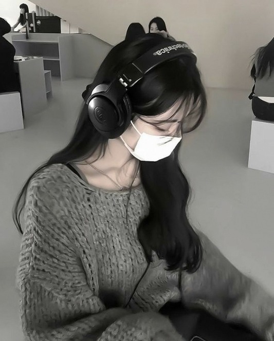 IIfiora's tweet photo. 28号か29号？になりうる熱低βってのが遥か東海上にあるが、日付変更線の向こうにあると、ハリケーン扱いになるから、「越境台風」なんて呼ばれるんだとか。 https://t.co/AVL4ywYSfO