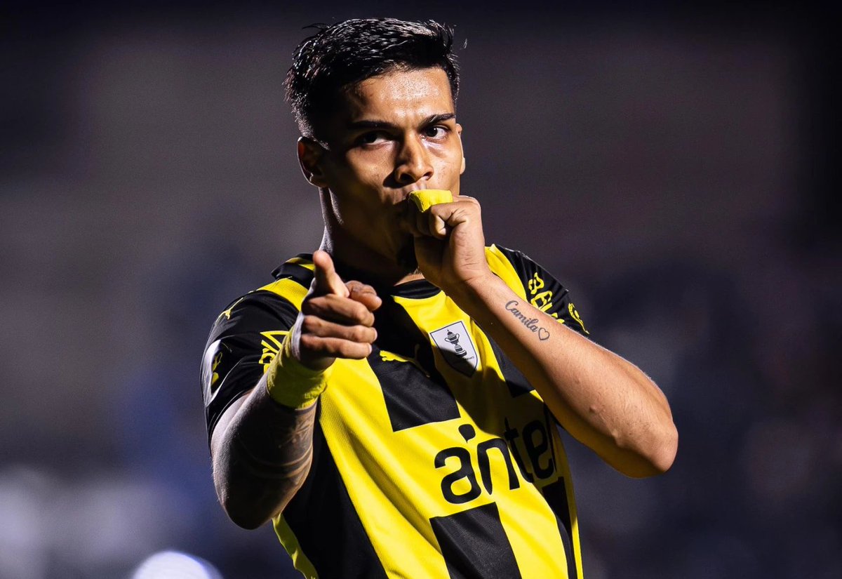 _MundoCarbonero's tweet photo. ⚽🫵⚫🟡 GOOOOOOOOOOOOOOOOOOOOOOOOOOOOOOOOOOOOOOOOOOOOOOOOOOOOOOOOOOOOOOOOOOOOOOL DE PEÑAROL ⚽ "A LO PEÑAROL " CARAJOOOOOOO MATÍAS AREZO. https://t.co/ntego0XDPu