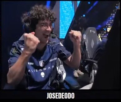 lisandro_gutz45's tweet photo. @Josedeodo TE AMO JOSEEEE, MUCHAS FELICIDADES, QUE GRANDE, VOLVIMOS AL 2018 DONDE VI A LIQUID GANAR POR 1RA VEZ 💙 
LA IMAGEN QUE QUERIA VER, AL FIN SE HIZO REALIDAD, DE ARGENTINA PARA EL MUNDO PAPAA ❤️🇦🇷 https://t.co/KTEBa8Mpxd