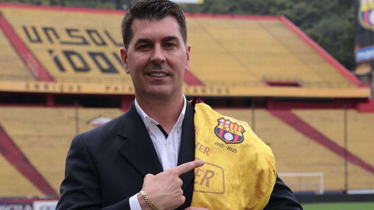 SigmaSigma26556's tweet photo. -Debutó a Sosa de la peor manera posible (lo volví Cafu prime)
-Se dejó verguear por Saprissa para que lo hechen
-Hizo que Brayan se volviera DT
-Dejo las bases para que le hicieran la cama al Bocha y llegara Brayan

Gracias Rascalvo 🥹❤️  Genio Incomprendido https://t.co/7fuYDCDASr