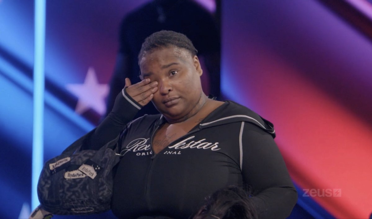 RayMarajTV's tweet photo. After YEARS of bullying girls the size of her thigh, somebody finally got that hippo 😭 GET UPPPPPP! #BaddiesUSA https://t.co/PEMDaCyRVG