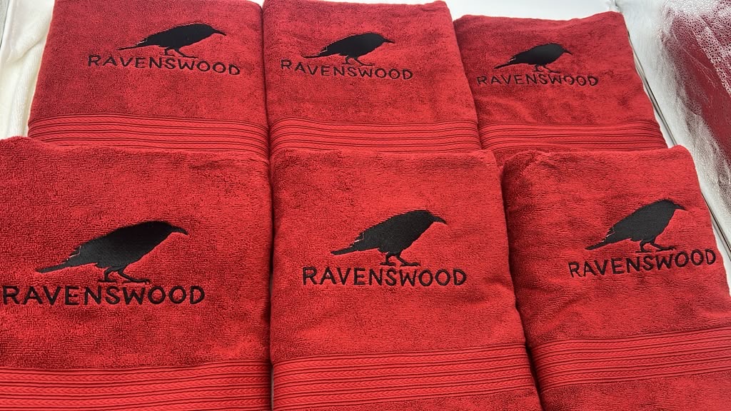 luxurytowel's tweet photo. Wrap yourself in luxury ✨ Personalized Bath Sheets make the perfect wedding, anniversary, housewarming, or everyday gift.
🧵 Custom embroidery
🎁 40% OFF
🚚 FREE Shipping
Shop now: https://t.co/O5Ji4i6ezv
#PersonalizedGift #BathSheet #MonogrammedTowels #WeddingGift https://t.co/M8h7vTdanG