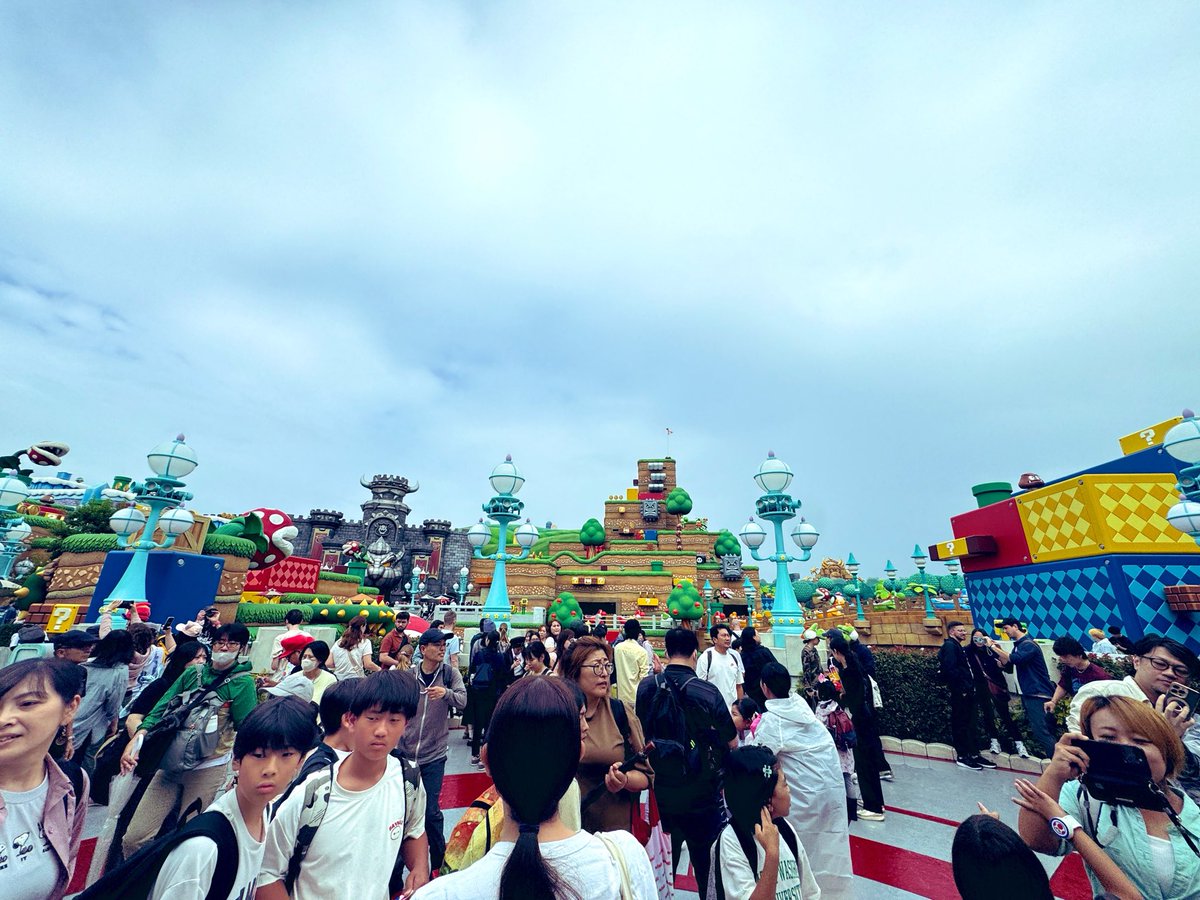 Maaaaki_TOP4's tweet photo. ユニバ🌏 https://t.co/yw0nbDyLJX