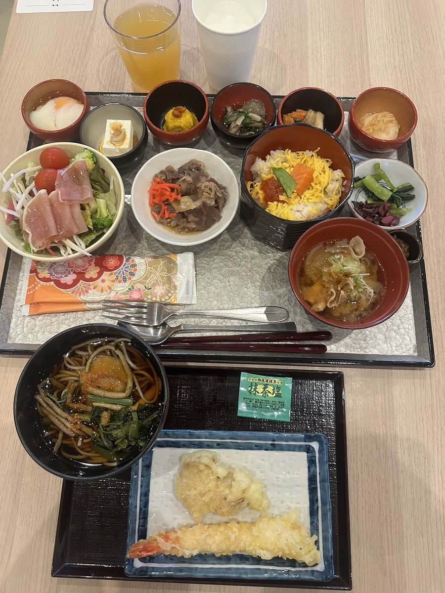 namisfcdiver's tweet photo. 野乃松本の朝食を成仏しまつ🍱('､3_ヽ)_ｽﾔｧ
お蕎麦と天ぷら美味しい💕('､3_ヽ)_ｽﾔｧ https://t.co/Tlmn5lsq8Z
