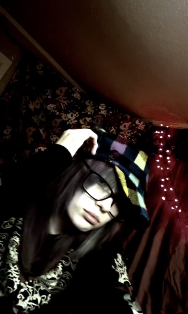 adderallatlas's tweet photo. lf for moots/friends 
im 18 and i like zombies 
i also like cod, horror games/movies, cats, asking alexandria. i use insta most but discord too :p 
#edrtwt #scene #tlou https://t.co/jkmvK2NwVN