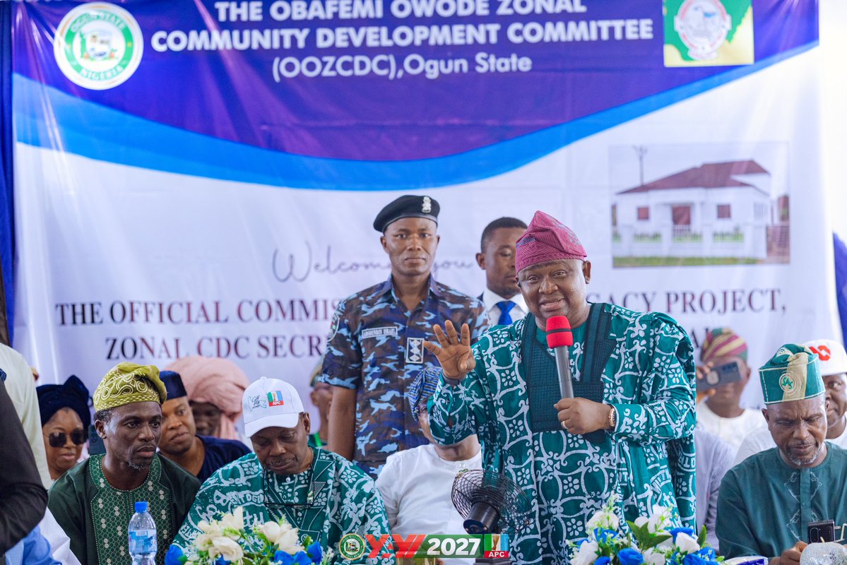 Sen_AdeolaYAYI's tweet photo. We joined community leaders, traditional and religious leaders, government officials and other stakeholders for the commissioning of the Obafemi-Owode Zonal Community Development Committee (OOZCDC) Legacy Project — the Zonal CDC Secretariat/Multi-Purpose Hall.

We congratulate the CDC leadership and the entire people of Obafemi-Owode on this remarkable achievement. As part of our immediate support, we announced the release of 50 solar lights for the facility.

Obafemi-Owode is critical to our agenda for urban regeneration, border town development, industrialisation and IGR consolidation. We will work towards fixing the Mowe-Ofada Road, addressing other critical infrastructure needs and transforming the local government into a modern urban and economic centre that fully harnesses its proximity to Lagos.

We also assured the CDC leadership that we would look into their requests for road interventions and an electricity transformer, while partnering with the CDCs and CDAs in our grassroots engagements.

As we embark on stakeholders’ engagements across the 20 local government areas, we will listen directly to our people, understand their priorities and develop practical solutions together. No local government will be developed at the expense of another.

Our nine-pillar ITESIWAJU Agenda is deliberately built around one central objective: Progress, Progress and Progress.

Together, we will build a new Obafemi-Owode and a more prosperous Ogun State.